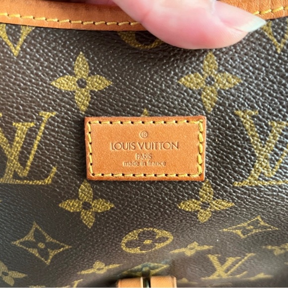 Louis Vuitton Saumur 35 - Picture 11 of 15